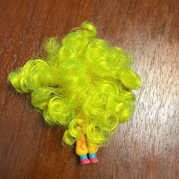 Adorable little girl doll with a lot of hair - Picture 2 of 3